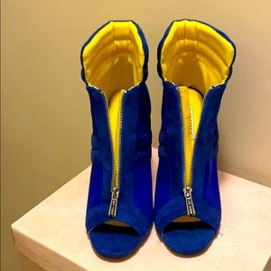 Navy blue Cape Robbin ankle boots